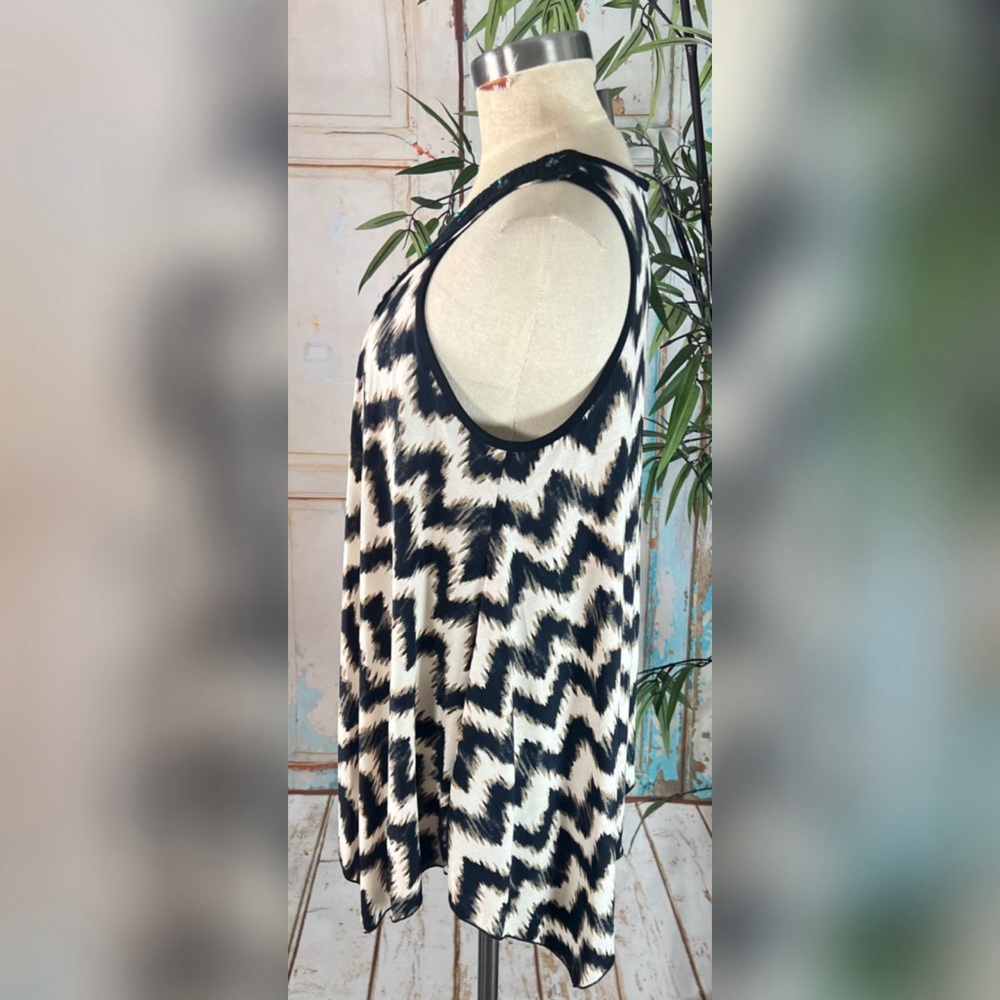 Boston Proper Chevron Crochet Turquoise Embellished Trapeze Top - Picture 5 of 7